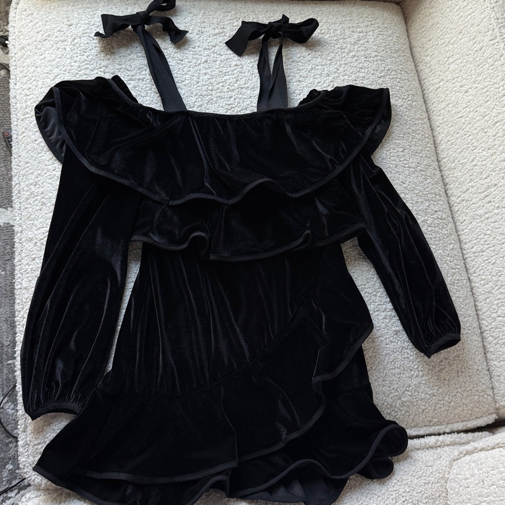 Petersyn Womens Black Velvet Tasha Velvet Ruffle Off-Shoulder Dress Size XS - Picture 2 of 9